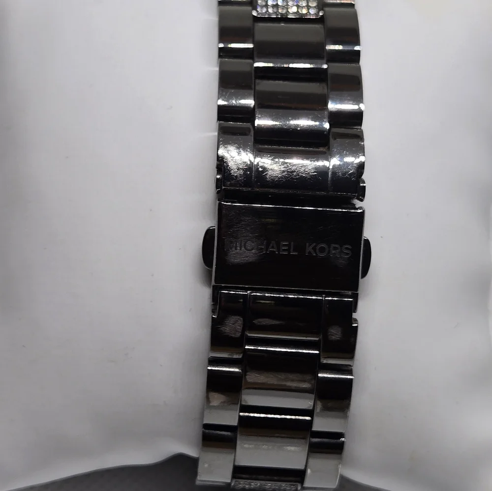 Michael Kors Everest Chronograph Watch - Picture 9 of 15